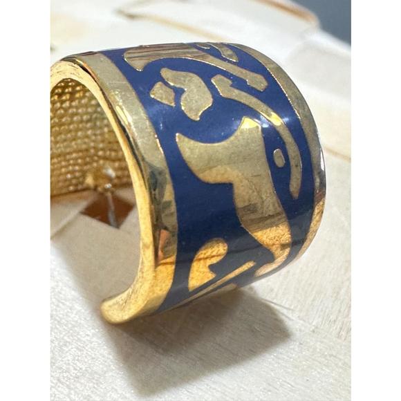 Brass tone metal earlobe huggie earrings with inlay design new - Picture 2 of 8